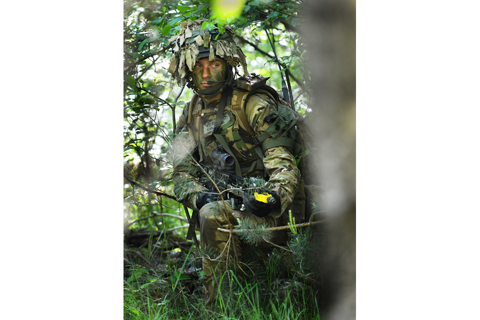 A soldier from the Queen's Dragoon Guards Battle Group