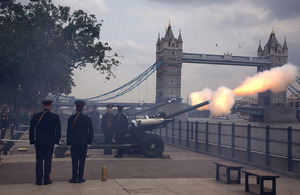 Soldiers from the Honourable Artillery Company fire a 62-gun royal salute from Gun Wharf at the Tower of London [Picture: Petty Officer (Photographer) Derek Wade, Crown copyright]