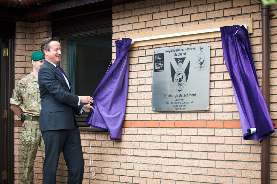 David Cameron unveils a plaque