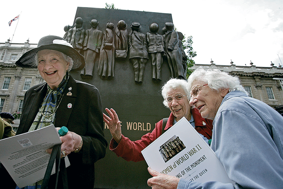 Women in war monument
