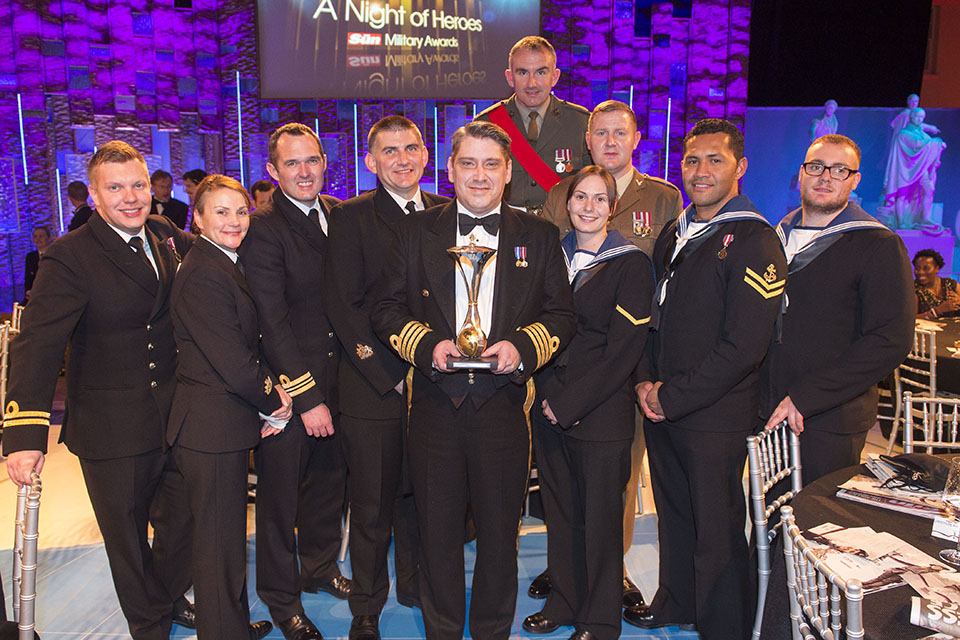 The crew of HMS Illustrious accepted the ‘Hero Abroad Award’ in 2014. 
