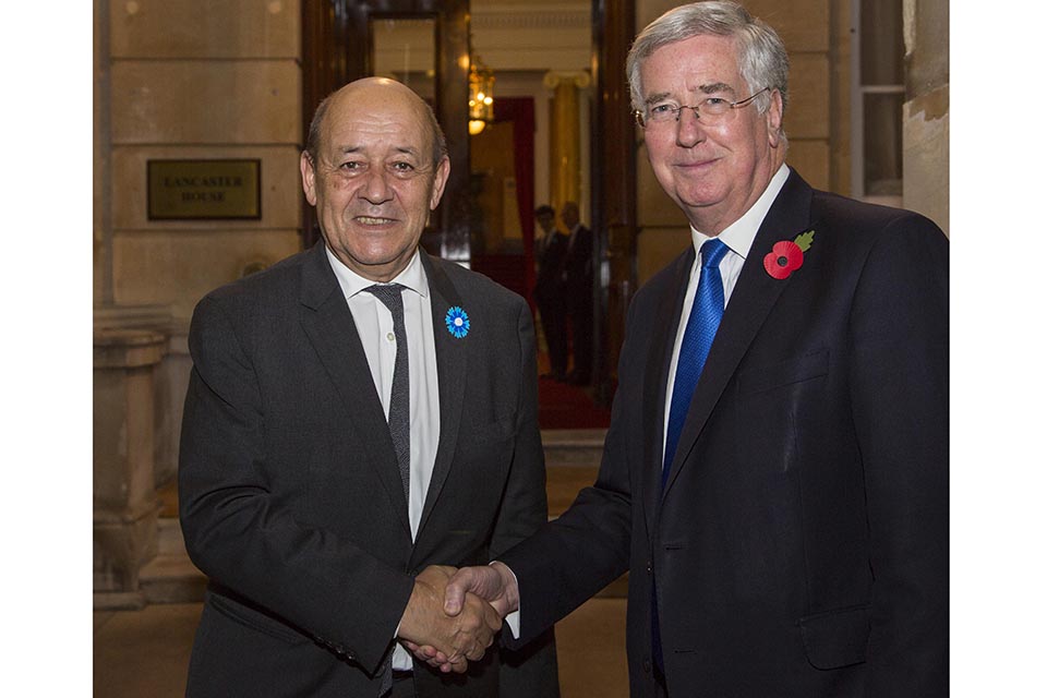 Defence Secretary Michael Fallon and French Minister for Defence Monsieur Le Drian. Crown Copyright.