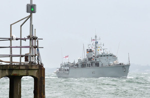 HMS Ledbury returns to Portsmouth [Picture: Leading Airman ...
